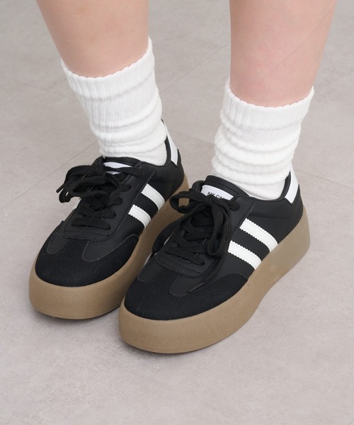 RAY CASSIN(レイカズン)の「厚底ラインスニーカー(スニーカー・レディース・ブラック/ホワイト・L/M/S)」の18枚目の写真