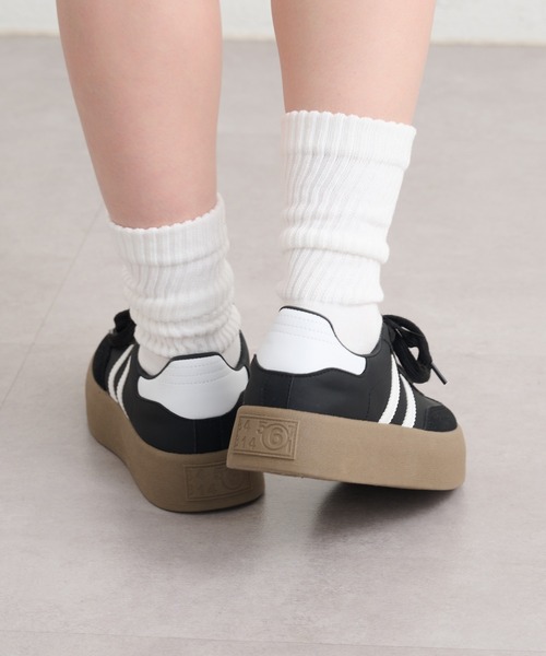 RAY CASSIN(レイカズン)の「厚底ラインスニーカー(スニーカー・レディース・ブラック/ホワイト・L/M/S)」の15枚目の写真