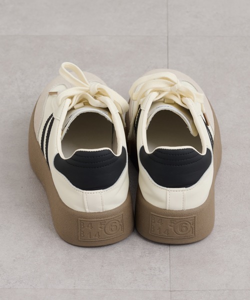 RAY CASSIN(レイカズン)の「厚底ラインスニーカー(スニーカー・レディース・ブラック/ホワイト・L/M/S)」の8枚目の写真