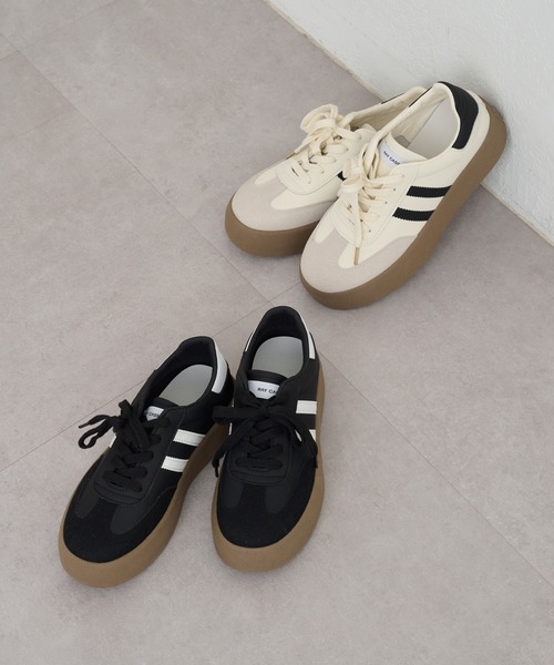 RAY CASSIN(レイカズン)の「厚底ラインスニーカー(スニーカー・レディース・ブラック/ホワイト・L/M/S)」の11枚目の写真