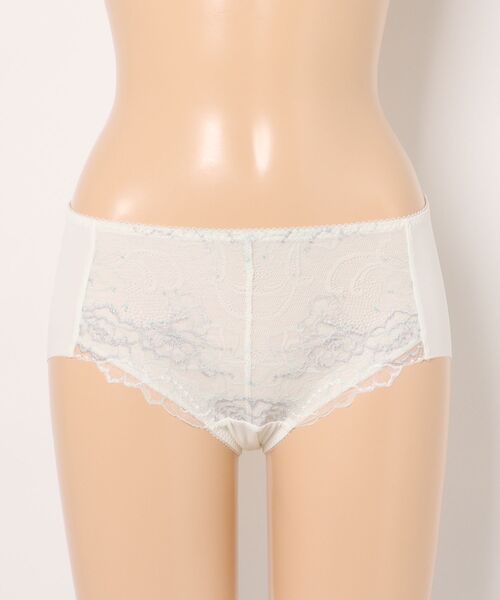 Triumph(トリンプ)の「優々ブラ630 ボーイズレングス TR630 PT(ショーツ・レディース・ホワイト/ブラウン/イエロー・L/M)」の8枚目の写真