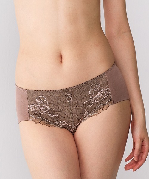 Triumph(トリンプ)の「優々ブラ630 ボーイズレングス TR630 PT(ショーツ・レディース・ホワイト/ブラウン/イエロー・L/M)」の15枚目の写真