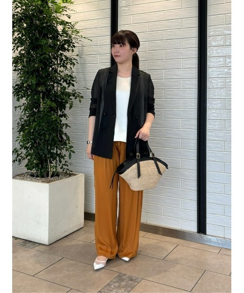 allureville（アルアバイル）の「クレールサテンイージーパンツ（その他パンツ・レディース・マスタード/カーキ/ブルー・2/1）」の9枚目の写真