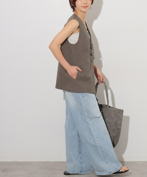 JOURNAL STANDARD relume（ジャーナルスタンダード　レリューム）の「トロピカルストレッチVネックベスト（ベスト・レディース・カーキ/チャコールグレー・FREE）」の12枚目の写真