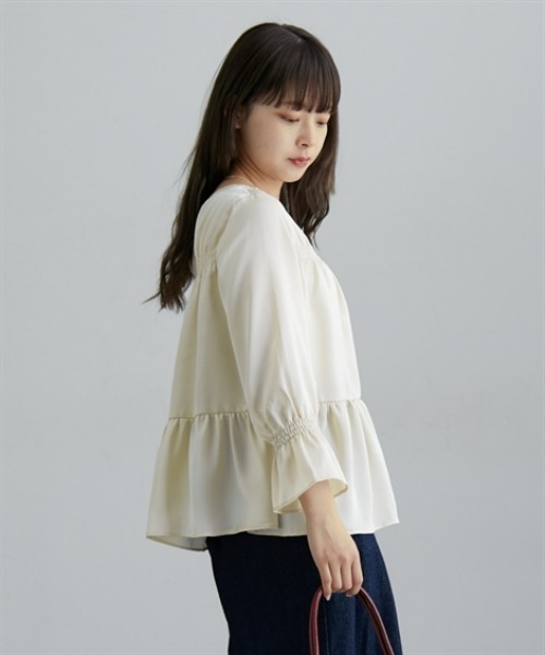 nissen(ニッセン)の「シャーリングブラウス(シャツ/ブラウス・レディース・ブラック/アイボリー/モカ・LL/M/L)」の20枚目の写真