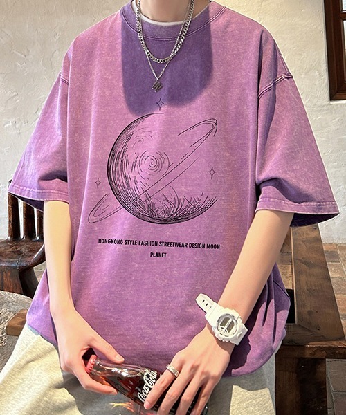 NO WAY(ノーウェイ)の「/PLANET惑星プリントオーバーサイズTシャツ(Tシャツ/カットソー・メンズ・ピンク/ブラウン/パープル/ブラック・FREE)」の3枚目の写真