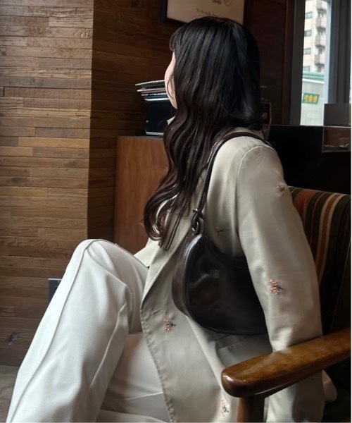 lawgy（ラウジー）の「embroidery flower jacket / エンブロイダリー