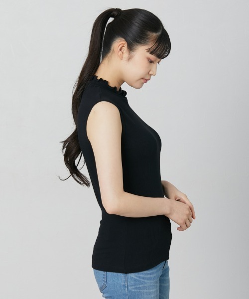 nissen(ニッセン)の「【販売終了】リブハイネックノースリーブインナー(タンクトップ・レディース・グレイッシュベージュ/ブラック・LL/3L/S/M/L)」の7枚目の写真