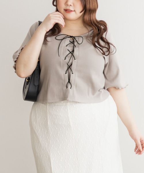 CLETTE(クレット)の「半袖レースアップリブプルオーバー(Tシャツ/カットソー・レディース・チャコールグレー/グレイッシュベージュ/ライトグレー・4L/3L/LL)」の3枚目の写真