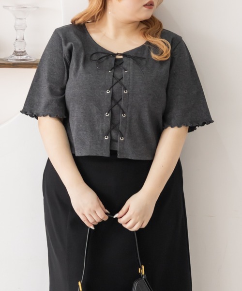 CLETTE(クレット)の「半袖レースアップリブプルオーバー(Tシャツ/カットソー・レディース・チャコールグレー/グレイッシュベージュ/ライトグレー・4L/3L/LL)」の1枚目の写真
