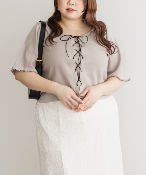 CLETTE(クレット)の「半袖レースアップリブプルオーバー(Tシャツ/カットソー・レディース・チャコールグレー/グレイッシュベージュ/ライトグレー・4L/3L/LL)」の10枚目の写真