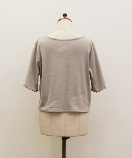 CLETTE(クレット)の「半袖レースアップリブプルオーバー(Tシャツ/カットソー・レディース・チャコールグレー/グレイッシュベージュ/ライトグレー・4L/3L/LL)」の14枚目の写真