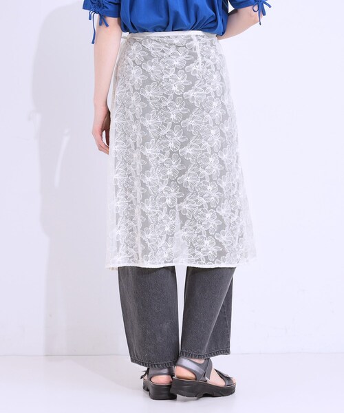 SHOO・LA・RUE(シューラルー)の「【洗える】チュール刺繍ラップスカート(スカート・レディース・アイボリー/ブラック・00)」の5枚目の写真