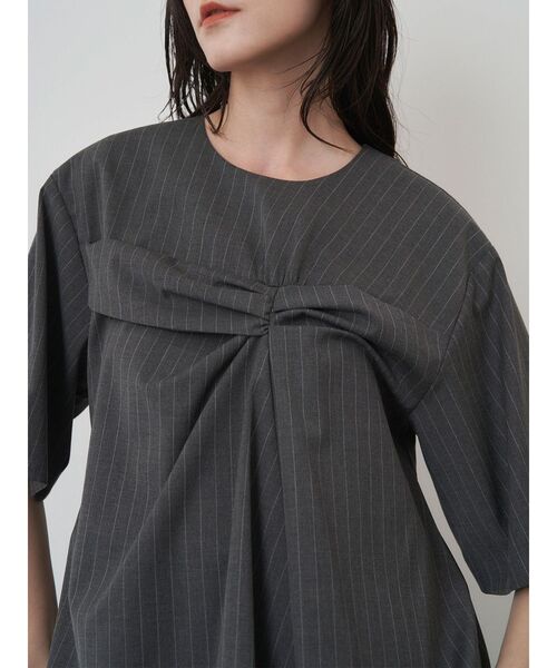 ELENDEEK(エレンディーク)の「ビスチェドレープブラウス(シャツ/ブラウス・レディース・ブラック/オフホワイト/グレー/ネイビー・FREE)」の10枚目の写真