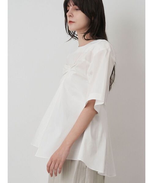 ELENDEEK(エレンディーク)の「ビスチェドレープブラウス(シャツ/ブラウス・レディース・ブラック/オフホワイト/グレー/ネイビー・FREE)」の13枚目の写真