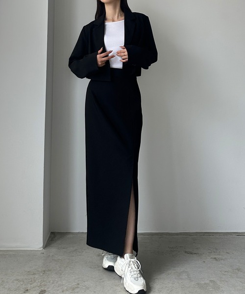 Louere（ルエレ）の「ショートテーラードジャケット＋前スリットタイトスカートSET（セットアップ・レディース・グレイッシュベージュ/ブラック/チャコール・X-LARGE/LARGE/MEDIUM/SMALL）」の12枚目の写真