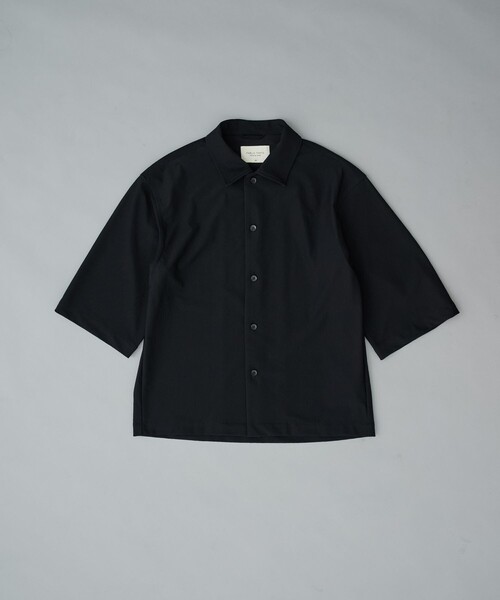 PUBLIC TOKYO（パブリックトウキョウ）の「〈セットアップ対応〉Air tool リラックスハーフスリーブシャツ（シャツ/ブラウス・メンズ・ブラック/カーキ/ダークグレー・1/2）」の4枚目の写真