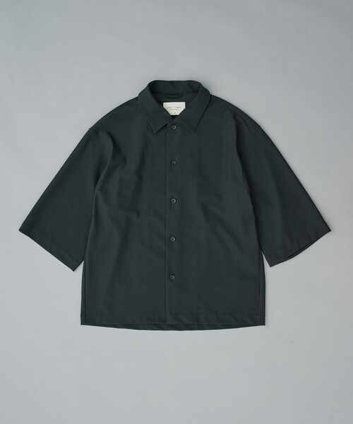 PUBLIC TOKYO（パブリックトウキョウ）の「〈セットアップ対応〉Air tool リラックスハーフスリーブシャツ（シャツ/ブラウス・メンズ・ブラック/カーキ/ダークグレー・1/2）」の10枚目の写真