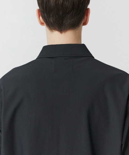 PUBLIC TOKYO（パブリックトウキョウ）の「Air tool リラックスハーフスリーブシャツ /ウォッシャブル/夏服/ストレッチ/伸縮性/通気性/防シワ性/UVカット/セットアップ（シャツ/ブラウス・メンズ・ブラック/カーキ/ダークグレー・1/2）」の20枚目の写真