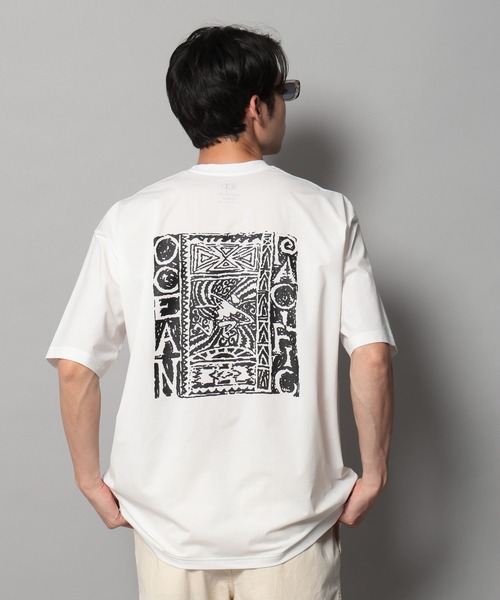 Ocean Pacific（オーシャンパシフィック）の「【Ocean Pacific(オーシャンパシフィック)】OLD PATTERNラッシュガードTシャツ[吸水速乾・UVカット・水陸両用]（Tシャツ/カットソー・メンズ・ブラック/ホワイト・MEDIUM/LARGE）」の6枚目の写真