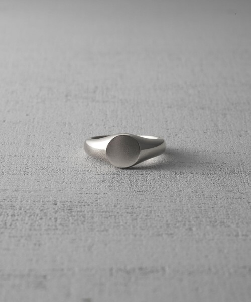 and cloud(アンドクラウド)の「Signet Circle Ring(リング・レディース・ブラック/シルバー/イエローゴールド・19号/15号/17号/13号/11号)」の2枚目の写真