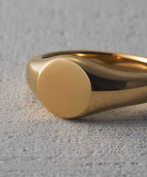 and cloud(アンドクラウド)の「Signet Circle Ring(リング・レディース・ブラック/シルバー/イエローゴールド・19号/15号/17号/13号/11号)」の7枚目の写真