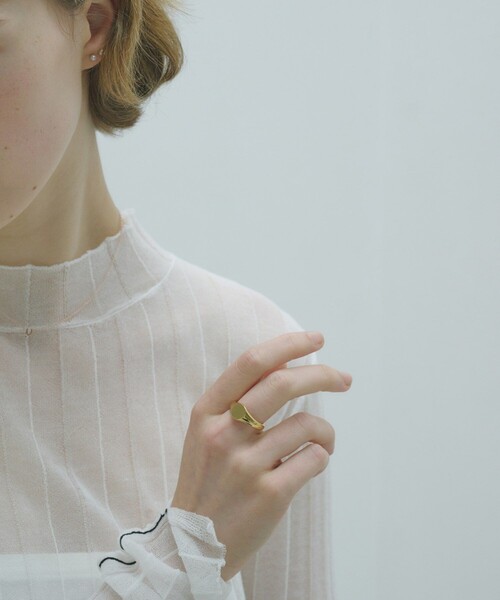 and cloud(アンドクラウド)の「Signet Circle Ring(リング・レディース・ブラック/シルバー/イエローゴールド・19号/15号/17号/13号/11号)」の10枚目の写真