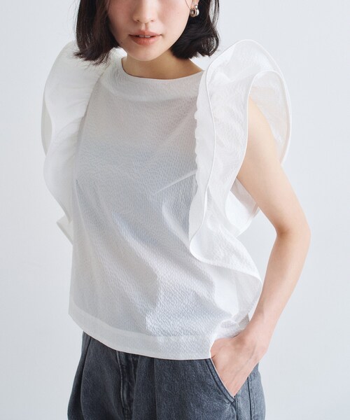 CODE A(コードエー)の「ruffle drama blouse(シャツ/ブラウス・レディース・ネイビー系1/ホワイト/ブラック・00)」の5枚目の写真