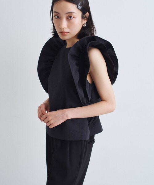 CODE A(コードエー)の「ruffle drama blouse(シャツ/ブラウス・レディース・ネイビー系1/ホワイト/ブラック・00)」の10枚目の写真