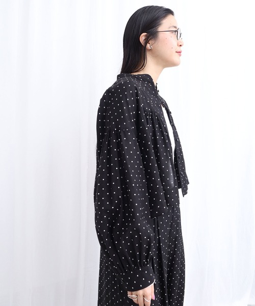 fig London(フィグロンドン)の「CottonCupra lawn short blouse(シャツ/ブラウス・レディース・ドット/ブラック・FREE)」の6枚目の写真