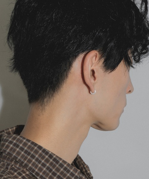 whoseA(フーシー)の「【silver925】RollminiHoopPierce / ロールミニフープピアス(ピアス(両耳用)・メンズ・シルバー/ゴールド・FREE)」の22枚目の写真