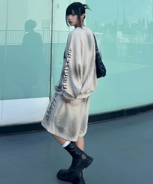 KsG(ケーエスジー)の「ダメージドルマンレタリングスウェット(スウェット・レディース・ベージュ/ブラック・X-LARGE/LARGE/MEDIUM)」の21枚目の写真