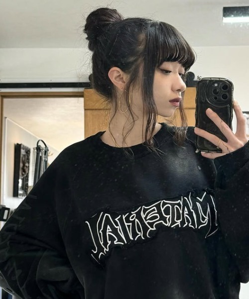 KsG(ケーエスジー)の「ダメージドルマンレタリングスウェット(スウェット・レディース・ベージュ/ブラック・X-LARGE/LARGE/MEDIUM)」の16枚目の写真