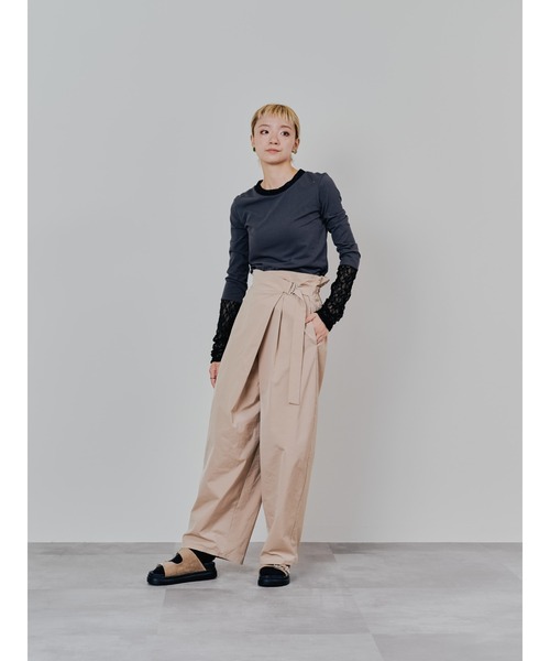 DOLLUPOOPS(ドールアップウップス)の「袖レースロンT(Tシャツ/カットソー・レディース・ブラック/オフホワイト/チャコールグレー・38)」の7枚目の写真