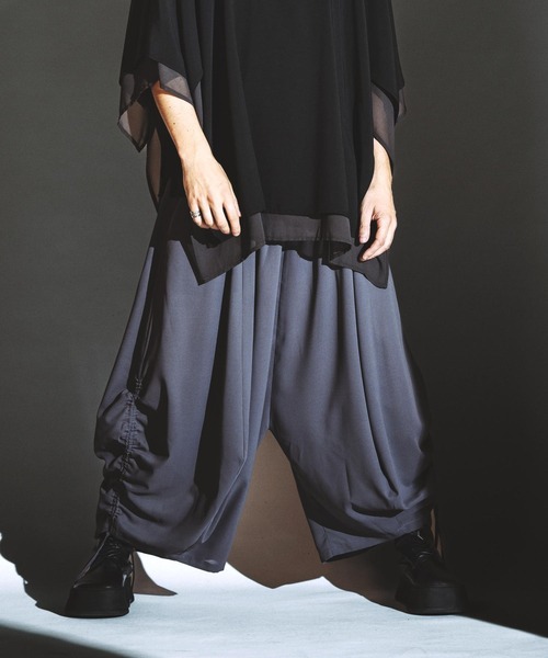 NO ID.(ノーアイディ)の「【NO ID.】Squid Gather Baggy Trousers / Squid ギャザー バギー トラウザーズ(スラックス・メンズ・グレー/ブラック・2/1)」の13枚目の写真