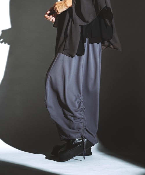 NO ID.(ノーアイディ)の「【NO ID.】Squid Gather Baggy Trousers / Squid ギャザー バギー トラウザーズ(スラックス・メンズ・グレー/ブラック・2/1)」の16枚目の写真