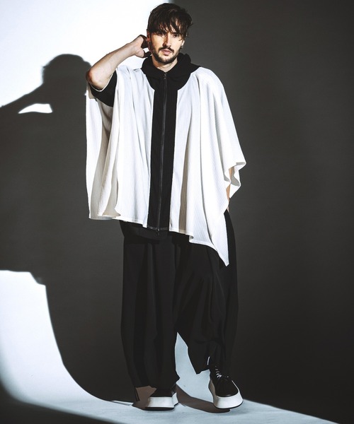 NO ID.(ノーアイディ)の「【NO ID.】Squid Gather Baggy Trousers / Squid ギャザー バギー トラウザーズ(スラックス・メンズ・グレー/ブラック・2/1)」の6枚目の写真