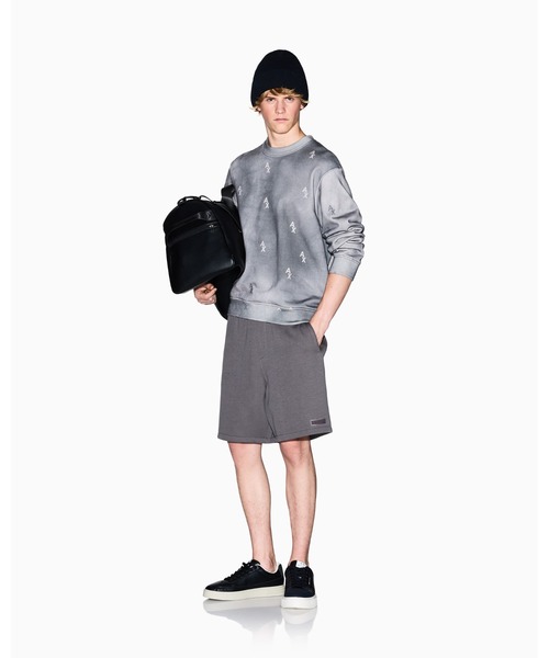 ARMANI EXCHANGE(アルマーニエクスチェンジ)の「【A|X アルマーニ エクスチェンジ】シェードプリント スウェットプルオーバー(スウェット・メンズ・グレー・LARGE/MEDIUM/SMALL/X-LARGE/X-SMALL)」の3枚目の写真