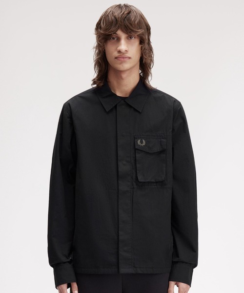 FRED PERRY（フレッドペリー）の「Poplin Overshirt／コットンポプリンオーバーシャツ（シャツ/ブラウス・メンズ・ブラック/ベージュ・M/L）」の5枚目の写真