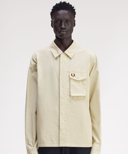 FRED PERRY（フレッドペリー）の「Poplin Overshirt／コットンポプリンオーバーシャツ（シャツ/ブラウス・メンズ・ブラック/ベージュ・M/L）」の12枚目の写真