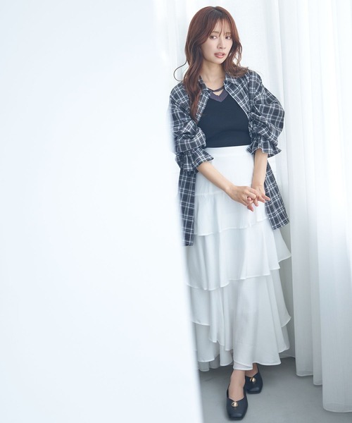 mysty woman（ミスティウーマン）の「2WAY配色ニットタンク　581386（タンクトップ・レディース・ベージュ/ブラック/オフホワイト・FREE）」の6枚目の写真