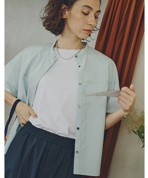 human woman（ヒューマンウーマン）の「◆ストライプローン６分袖ブラウス（シャツ/ブラウス・レディース・ケリーグリーン/ブルー系その他3/パープル系その他4・MEDIUM）」の2枚目の写真