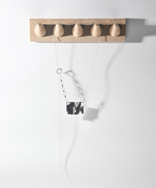 loni（ロニ）の「(loni)Ground Plate Necklace（ネックレス・レディース・シルバー・ONE SIZE）」の5枚目の写真