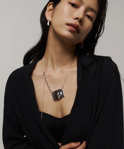 loni（ロニ）の「(loni)Ground Plate Necklace（ネックレス・レディース・シルバー・ONE SIZE）」の12枚目の写真