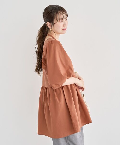 ELENCARE DUE（エレンカーレデュエ）の「・ELENCARE DUE 2wayボリュームチュニック（チュニック・レディース・オフホワイト/ブラック/ブラウン/ベージュ・FREE）」の19枚目の写真