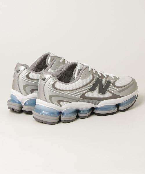 NEW BALANCE(ニューバランス)の「U2000 AA(スニーカー・メンズ・ホワイト・27.5cm/27.0cm/26.5cm/25.5cm/26.0cm/28.0cm/28.5cm)」の2枚目の写真