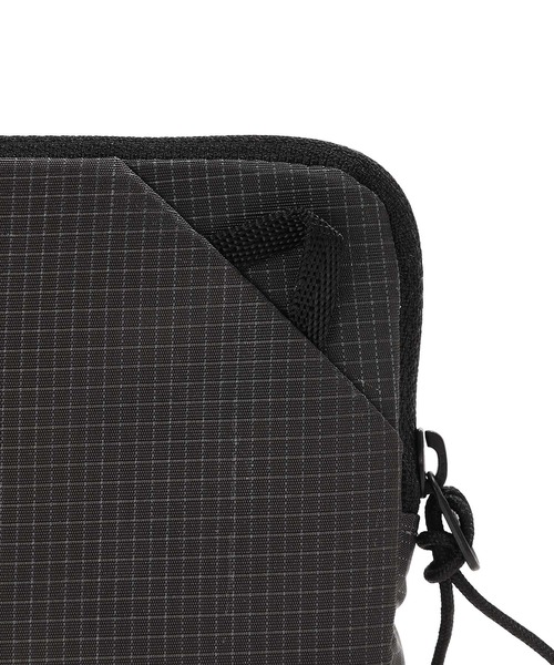 THE NORTH FACE（ザノースフェイス）の「THE NORTH FACE Hazy Wallet NM82460（財布・メンズ・ブラック/ベージュ/グレー・FREE）」の4枚目の写真