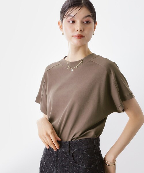 THE SHOP TK （ザ ショップ ティーケー ）の「【汗染み防止】ラグランスリーブTシャツ【洗濯機OK/UVケア】（Tシャツ/カットソー・レディース・オフホワイト/ブラウン系/サックスブルー/スミクロ・12/13）」の12枚目の写真