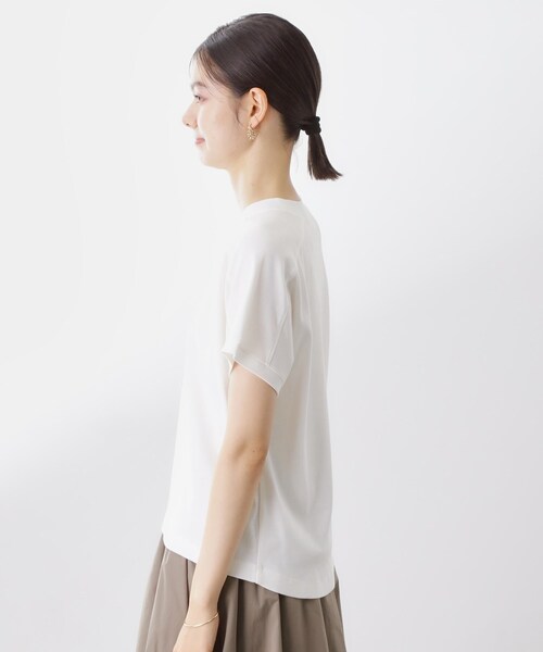 THE SHOP TK （ザ ショップ ティーケー ）の「【汗染み防止】ラグランスリーブTシャツ【洗濯機OK/UVケア】（Tシャツ/カットソー・レディース・オフホワイト/ブラウン系/サックスブルー/スミクロ・12/13）」の21枚目の写真