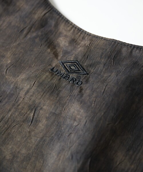 UMBRO(アンブロ)の「UMBRO/アンブロ SP Wrinkled ROUND SHOULDER BAG/別注 ラウンドショルダーバッグ/シワ加工(ショルダーバッグ・メンズ・ブラック/オリーブ/ブラウン・ONE SIZE)」の9枚目の写真